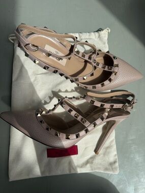 Valentino Blush Pink Rockstud Pointed-Toe Ankle Strap - Poudre 39.5/40